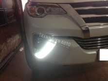 Đèn led gầm cản trước Toyota Fortuner 2017