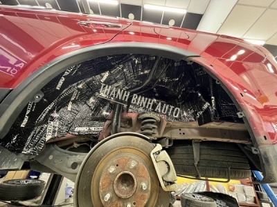 Cách âm hộc bánh xe OUTLANDER