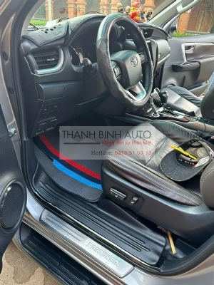 Thảm sàn đúc cho xe FORTUNER