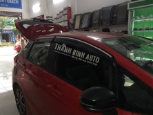 Vè che mưa chỉ mạ HONDA JAZZ 2018