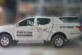 Nắp thùng mở 90 độ Mitsubishi Triton SM1