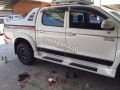 Body TOYOTA HILUX