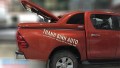 Nắp thùng thấp Toyota Hilux vai kính