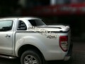 Nắp thùng thấp Ford Ranger mang cá SCR