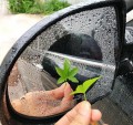 Miếng dán chống nước mưa bám gương ô tô xe hơi
