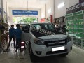Dán kính dán phim cách nhiệt xe FORD RANGER