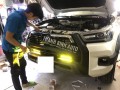 Lắp đèn Led cản trước xe HILUX 2020