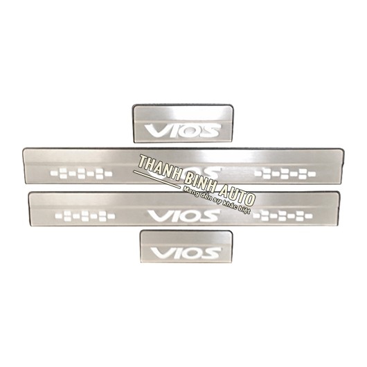 Ốp bậc cửa ngoài không đèn cho xe Toyota Vios 2014+