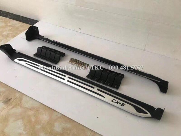 Bậc lên xuống, bệ bước MAZDA CX5 2018 có chữ