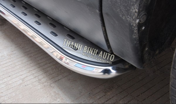 Bậc lên xuống, bệ bước chấm bi dài HONDA CRV 2018