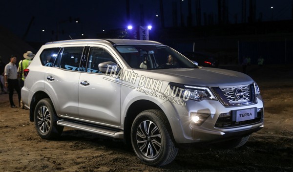 Đồ chơi, đồ trang trí, phụ kiện độ xe Nissan Terra