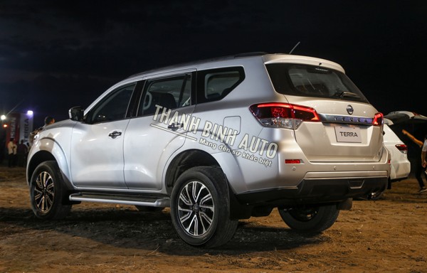 Đồ chơi, đồ trang trí, phụ kiện độ xe Nissan Terra