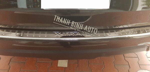 Ốp chống trầy cốp sau ngoài NISSAN X-TRAIL 2018