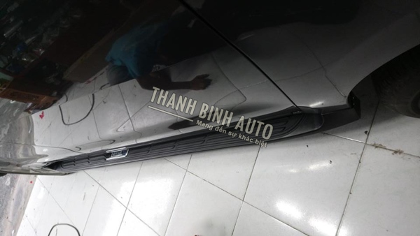 Bậc lên xuống, bệ bước TOYOTA INNOVA 2018 m1807