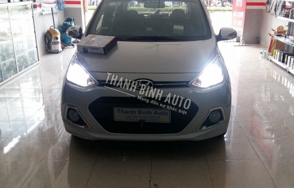 Độ đèn Hyundai I10 nâng cấp bóng xenon pha cos