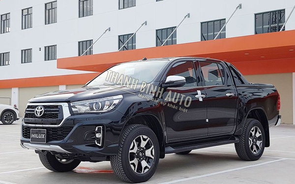 Đồ chơi, đồ trang trí, phụ kiện độ xe Toyota Hilux 2018 Titanium 2.8G