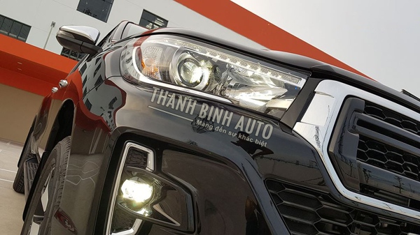 Đồ chơi, đồ trang trí, phụ kiện độ xe Toyota Hilux 2018 Titanium 2.8G