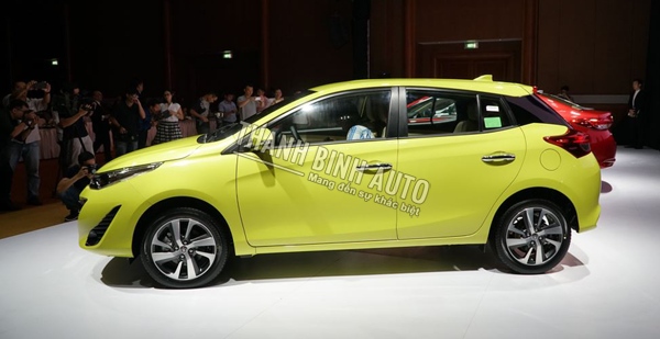 Đồ chơi, đồ trang trí, phụ kiện độ xe YARIS 2019