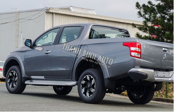 Đồ chơi, đồ trang trí, phụ kiện độ xe Mitshubishi Triton 2019