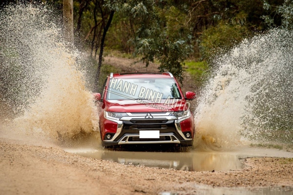 Đồ chơi, đồ trang trí, phụ kiện độ xe Mitsubishi Outlander 2019