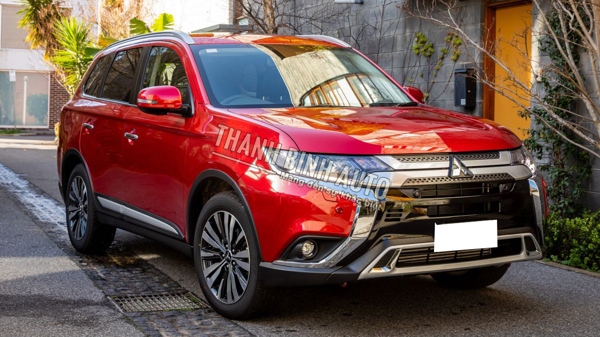 Đồ chơi, đồ trang trí, phụ kiện độ xe Mitsubishi Outlander 2019