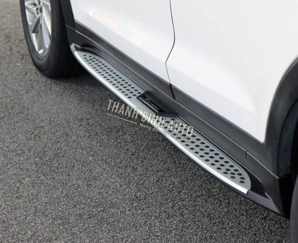 Bậc lên xuống, bệ bước Hyundai Tucson 2018 mẫu chấm bi