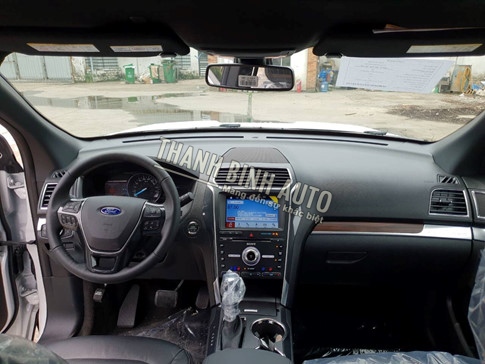 Đồ chơi, đồ trang trí, phụ kiện độ xe Ford Explorer 2018 2019