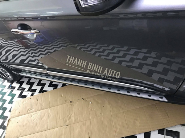 Bậc lên xuống, bệ bước Mitsubishi Outlander 2018 m1808