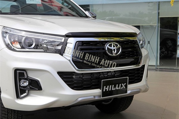 Đồ chơi, đồ trang trí, phụ kiện độ xe Toyota Hilux 2018 2019