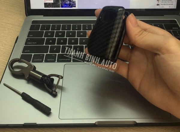Móc khóa, bọc khóa vân cacbon cho các dòng xe Toyota, Honda, Ford