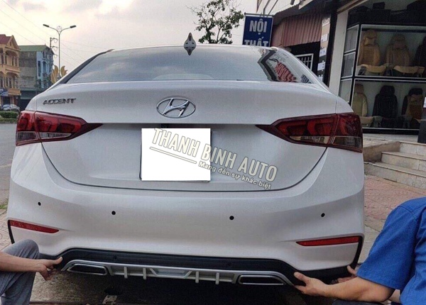 Lip pô, lippo, lip sau Hyundai Accent 2018 m2