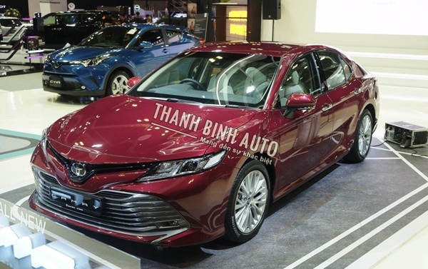 Đồ chơi, đồ trang trí, phụ kiện độ xe Toyota Camry 2019