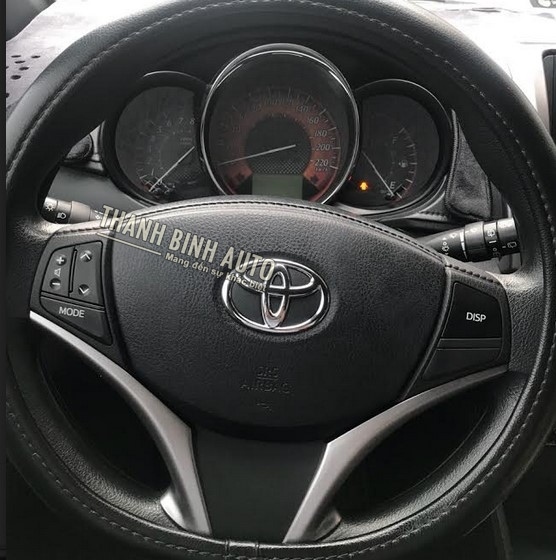 Bộ điều khiển trên volang TOYOTA YARIS 2017 2018
