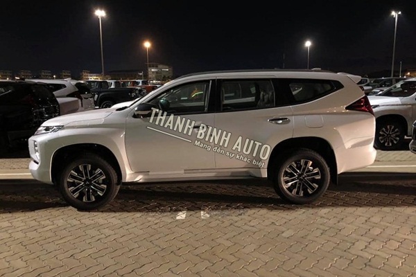 Đồ chơi, đồ trang trí, phụ kiện độ xe Mitsubishi Pajero Sport 2020