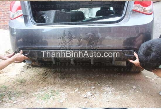 Lip chia đôi bô thể thao Carbon mẫu J300 Cruze