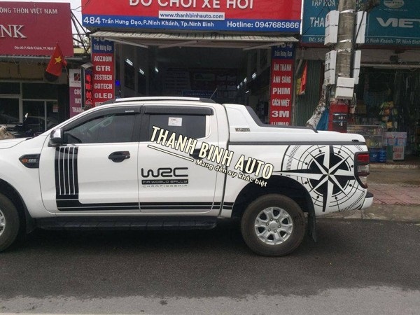 Dán tem thể thao chọn mẫu cho xe Ford Ranger XLS 2020