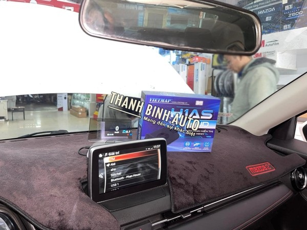 Lắp HUD H1AS Vietmap cho xe MAZDA 2 2016