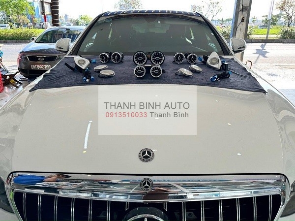 Led tuabin, loa xoay 3D, ốp loa 4 cánh cửa xe Merc E200
