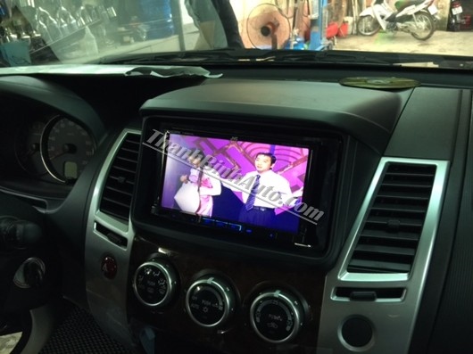 Màn hình đầu DVD cho PAJERO SPORT - DVD Pioneer