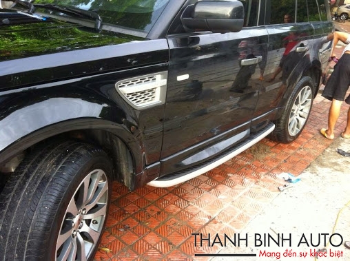 Bậc lên xuống, bệ bước theo xe Land Rover SuperChanged liền chắn bùn trước