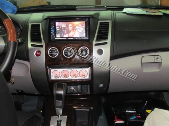 Màn hình đầu DVD cho PAJERO SPORT - DVD Pioneer 4