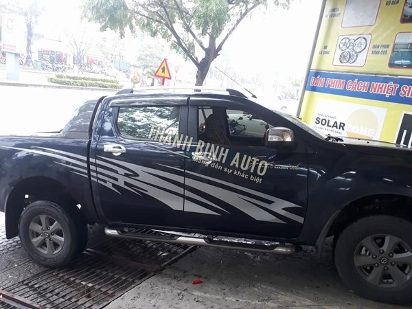 Dán kính, dán phim cách nhiệt cho xe MAZDA BT50