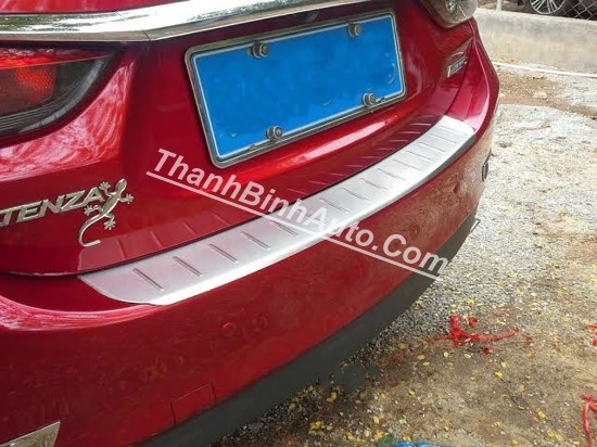 Chống trầy cốp sau phần ngoài cho Mazda 6 2014