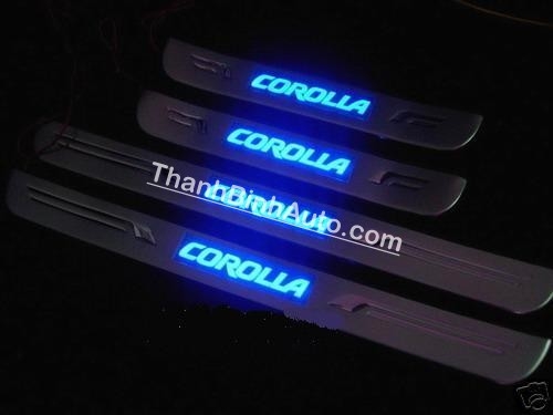 Nẹp bước chân có đèn corolla altis 2014