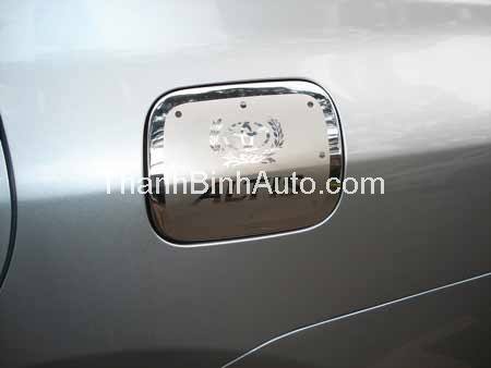 Ốp nắp bình xăng cho xe Corolla Altis