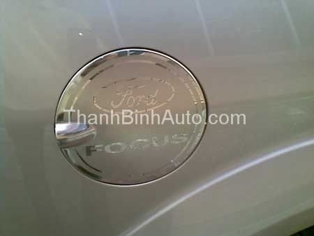Ốp nắp bình xăng cho xe FOCUS 2013 hatchback