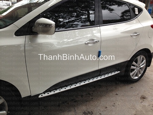 Bậc lên xuống, bậc bệ bước chân chấm bi Tucson iX35